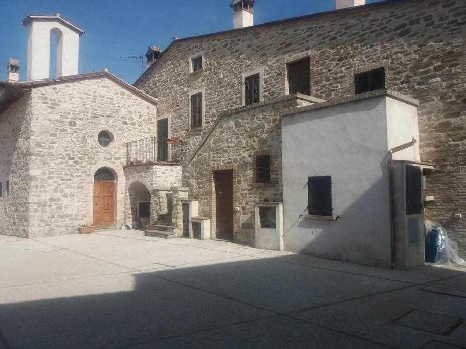 Ospitaci Appartamenti Giove Valtopina Zimmer foto